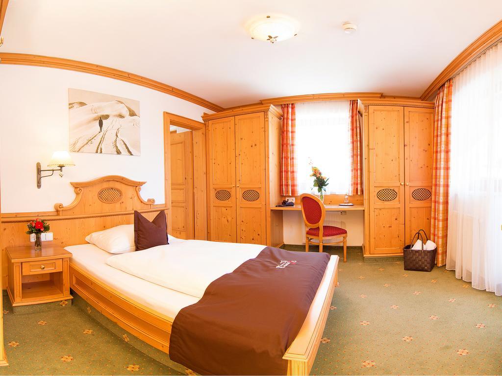 Alpenhotel Tirolerhof Neustift im Stubaital Room photo