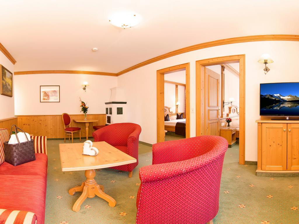 Alpenhotel Tirolerhof Neustift im Stubaital Exterior photo