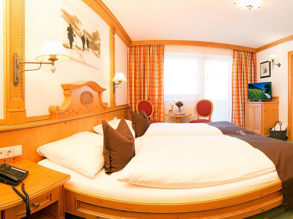 Alpenhotel Tirolerhof Neustift im Stubaital Room photo