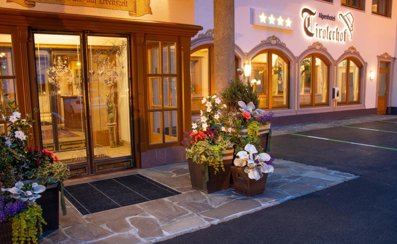 Alpenhotel Tirolerhof Neustift im Stubaital Exterior photo