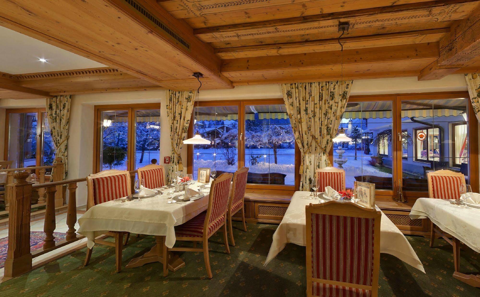 Alpenhotel Tirolerhof Neustift im Stubaital Exterior photo