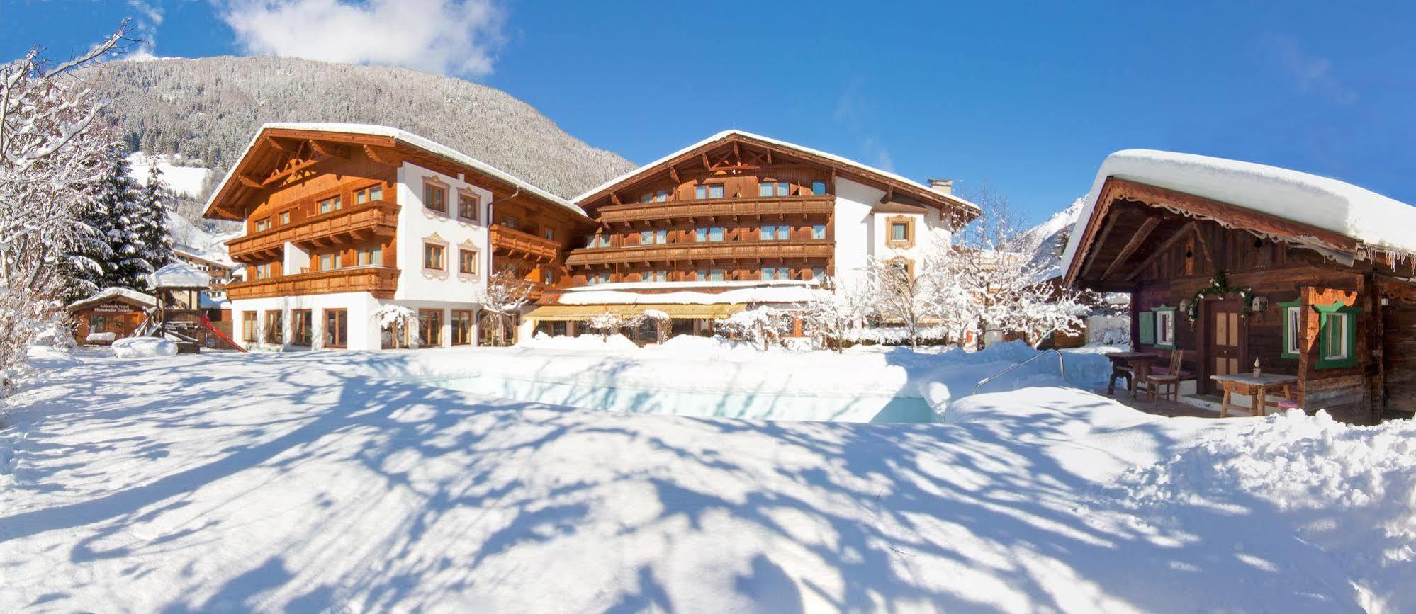 Alpenhotel Tirolerhof Neustift im Stubaital Exterior photo